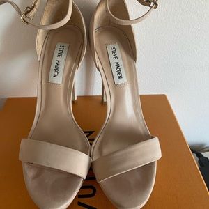 Steve Madden Nubuck heeled sandals
